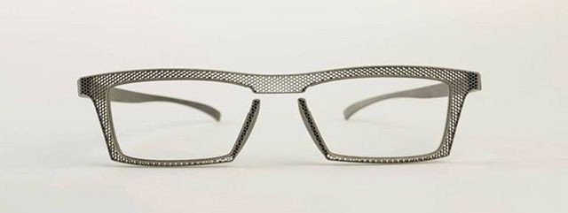 Titanium frame for glasses: varieties, advantages and disadvantages