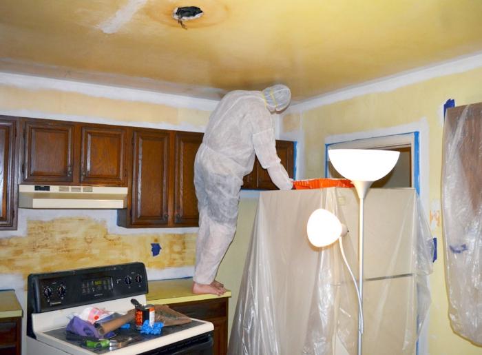 Ремонта кухни пошагово. Покрасить потолок на кухне своими руками. Последовательность ремонта кухни с чего. Этапы ремонта кухни. Картинки как делать ремонт на кухне.