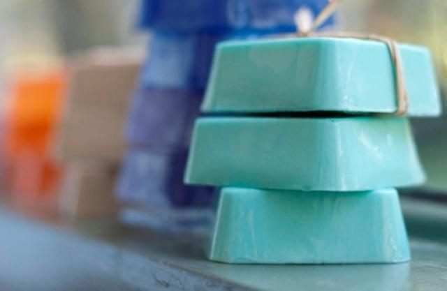 From what do soap from scratch and how to make it at home?