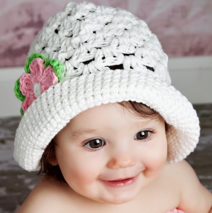 Summer hat for a girl crocheted
